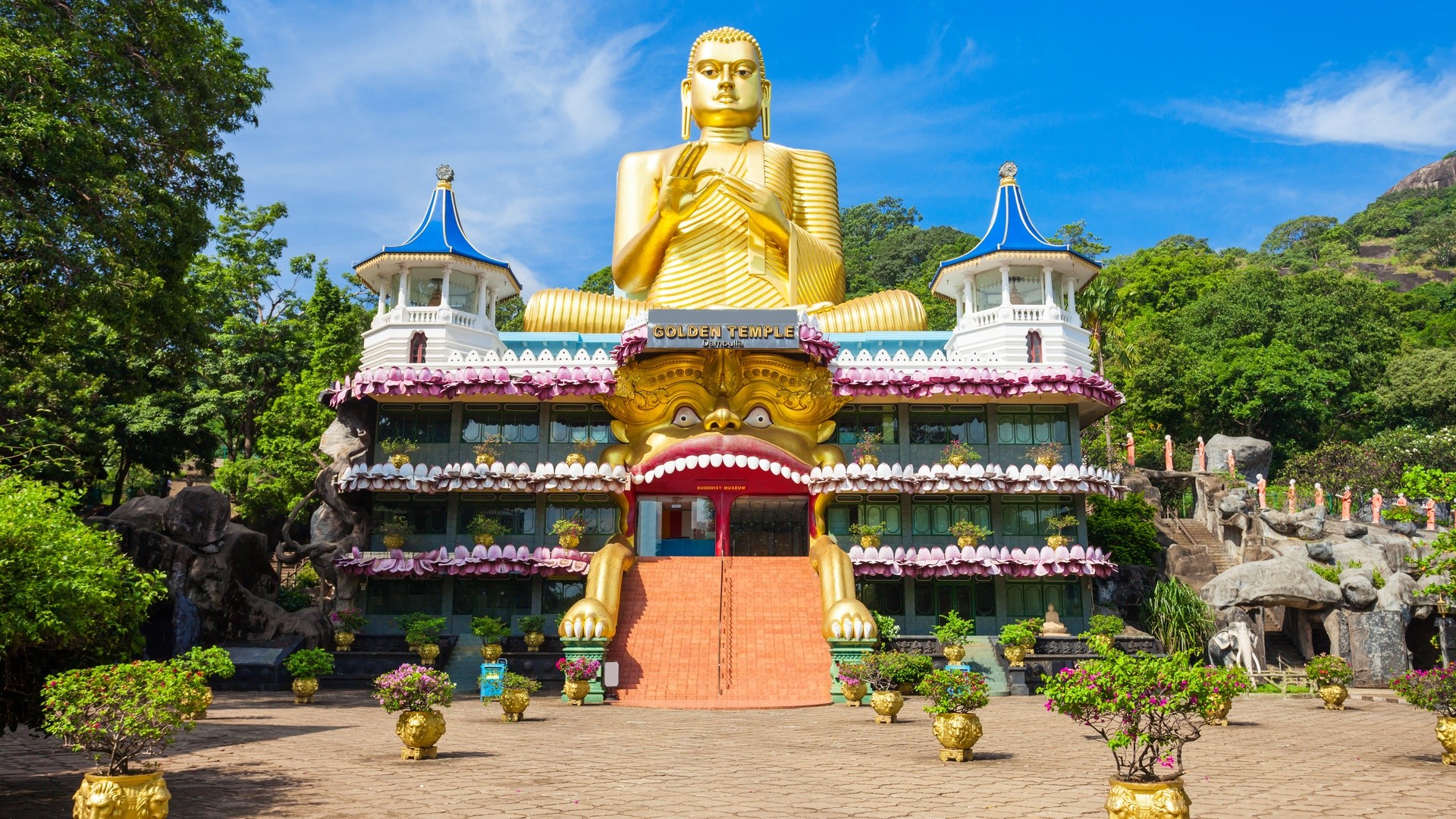 Dambulla Cave Temple